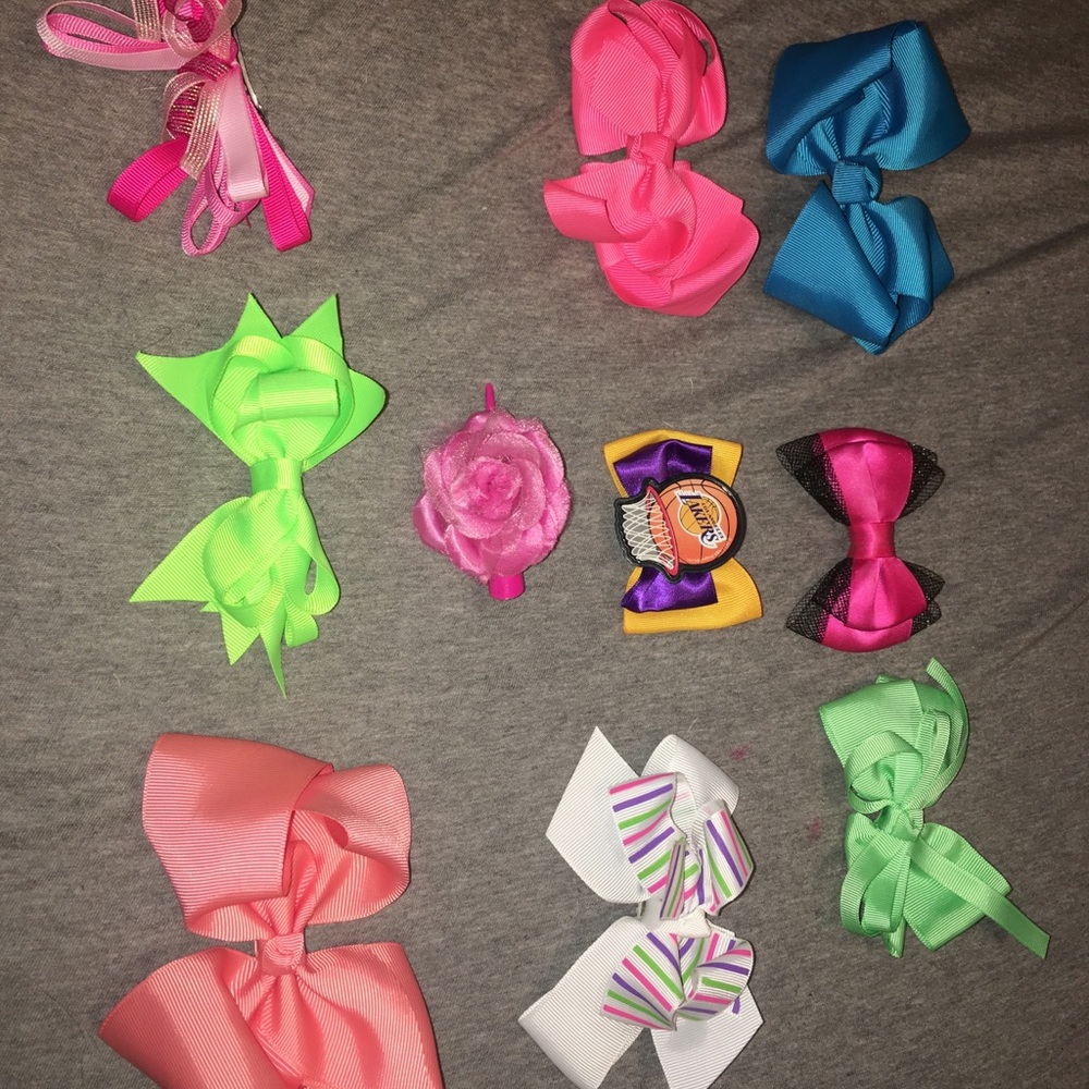 Hair bows